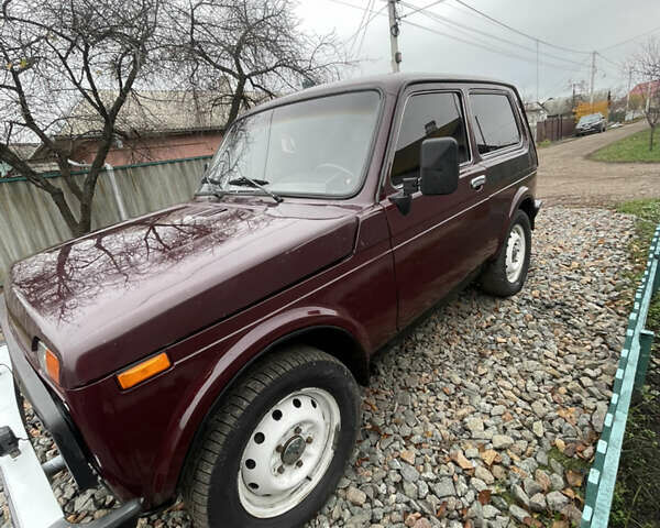 Червоний ВАЗ 21214, об'ємом двигуна 1.7 л та пробігом 152 тис. км за 3000 $, фото 3 на Automoto.ua