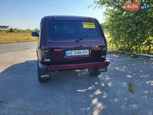 Червоний ВАЗ 21214, об'ємом двигуна 1.7 л та пробігом 120 тис. км за 3900 $, фото 6 на Automoto.ua