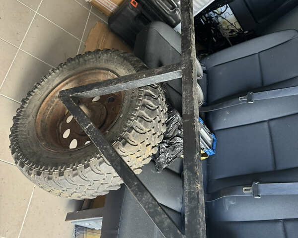 Красный ВАЗ 21214, объемом двигателя 1.7 л и пробегом 186 тыс. км за 4200 $, фото 37 на Automoto.ua