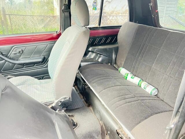 ВАЗ 21214 2007 в Коломые на Automoto.ua Красный ВАЗ 21214, объемом двигателя 1.7 л и пробегом 200 тыс. км за 3300 $, фото 4 на Automoto.ua