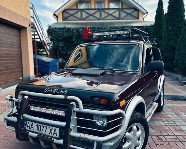 Червоний ВАЗ 21214, об'ємом двигуна 1.7 л та пробігом 133 тис. км за 5000 $, фото 1 на Automoto.ua