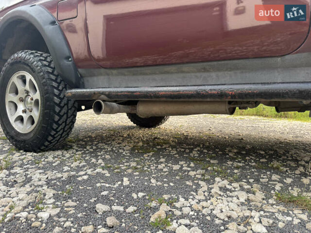 Красный ВАЗ 21214, объемом двигателя 1.7 л и пробегом 186 тыс. км за 4200 $, фото 36 на Automoto.ua