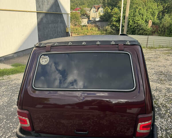 Красный ВАЗ 21214, объемом двигателя 1.7 л и пробегом 186 тыс. км за 4200 $, фото 9 на Automoto.ua