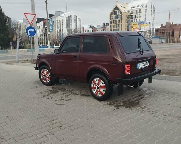 Красный ВАЗ 21214, объемом двигателя 1.7 л и пробегом 5 тыс. км за 4800 $, фото 4 на Automoto.ua