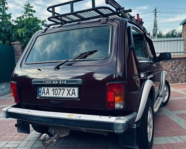 Червоний ВАЗ 21214, об'ємом двигуна 1.7 л та пробігом 133 тис. км за 5000 $, фото 5 на Automoto.ua
