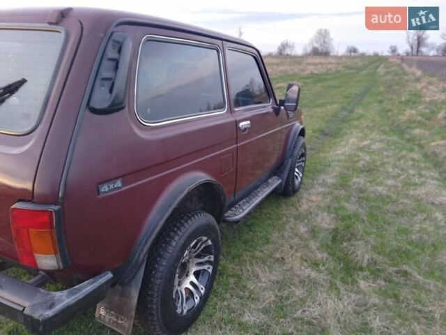 Красный ВАЗ 21214, объемом двигателя 1.7 л и пробегом 160 тыс. км за 3500 $, фото 7 на Automoto.ua