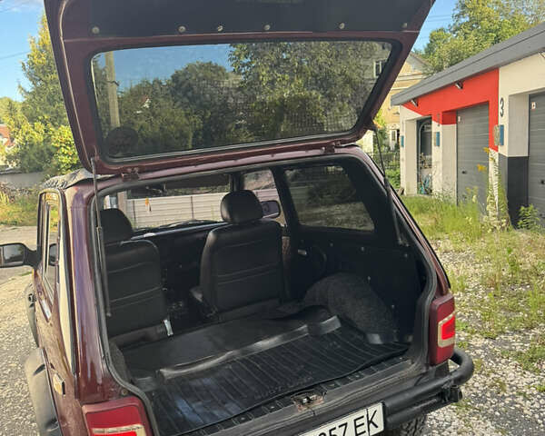 Красный ВАЗ 21214, объемом двигателя 1.7 л и пробегом 186 тыс. км за 4200 $, фото 27 на Automoto.ua