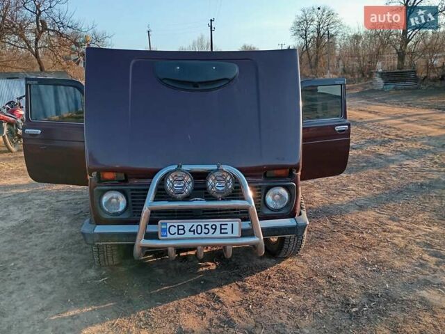 Красный ВАЗ 21214, объемом двигателя 1.7 л и пробегом 109 тыс. км за 3500 $, фото 1 на Automoto.ua