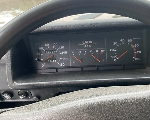Красный ВАЗ 21214, объемом двигателя 1.7 л и пробегом 133 тыс. км за 4000 $, фото 7 на Automoto.ua