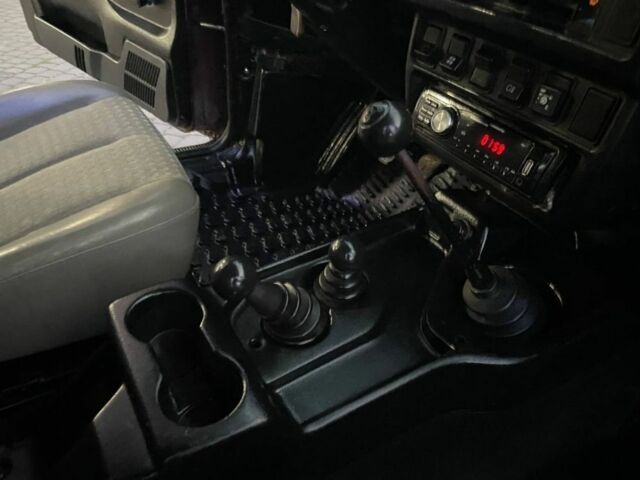 Красный ВАЗ 21214, объемом двигателя 1.7 л и пробегом 219 тыс. км за 2900 $, фото 6 на Automoto.ua