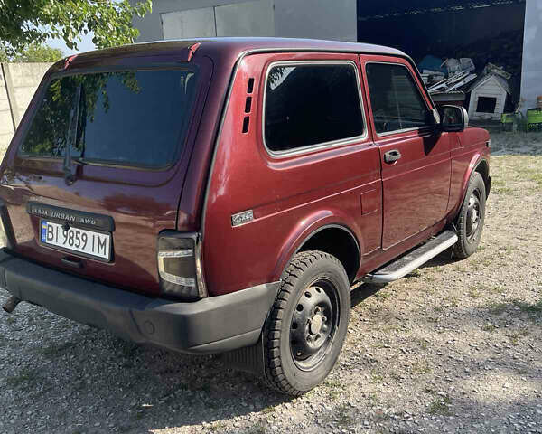 Червоний ВАЗ 21214, об'ємом двигуна 1.7 л та пробігом 100 тис. км за 4600 $, фото 5 на Automoto.ua