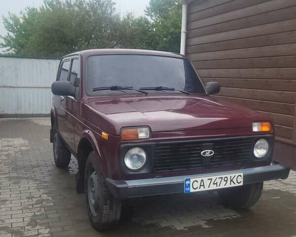 Червоний ВАЗ 21214, об'ємом двигуна 1.7 л та пробігом 220 тис. км за 4500 $, фото 5 на Automoto.ua