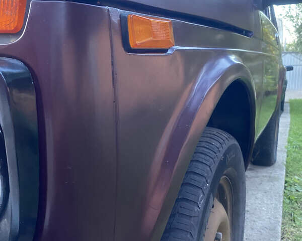 Красный ВАЗ 21214, объемом двигателя 1.7 л и пробегом 184 тыс. км за 3800 $, фото 3 на Automoto.ua