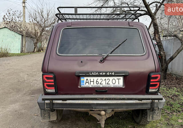 Красный ВАЗ 21214, объемом двигателя 1.69 л и пробегом 80 тыс. км за 3500 $, фото 8 на Automoto.ua