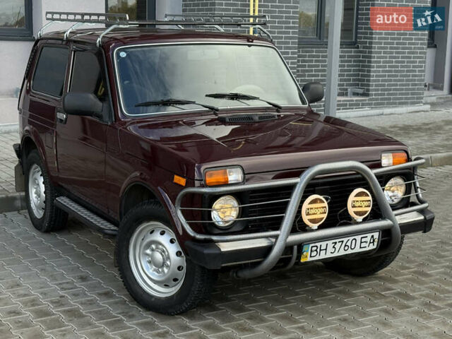 Червоний ВАЗ 21214, об'ємом двигуна 1.7 л та пробігом 60 тис. км за 4950 $, фото 1 на Automoto.ua