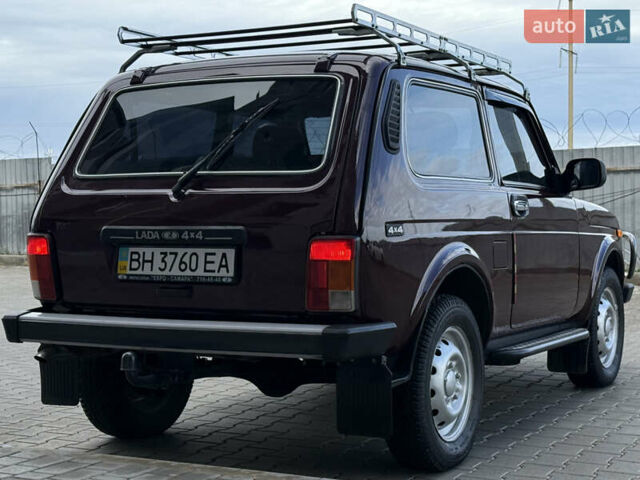 Червоний ВАЗ 21214, об'ємом двигуна 1.7 л та пробігом 60 тис. км за 4950 $, фото 13 на Automoto.ua