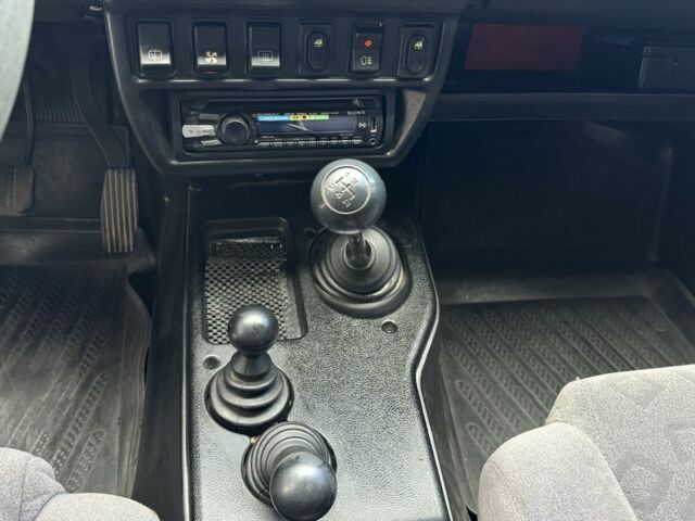 Красный ВАЗ 21214, объемом двигателя 1.7 л и пробегом 60 тыс. км за 4950 $, фото 14 на Automoto.ua