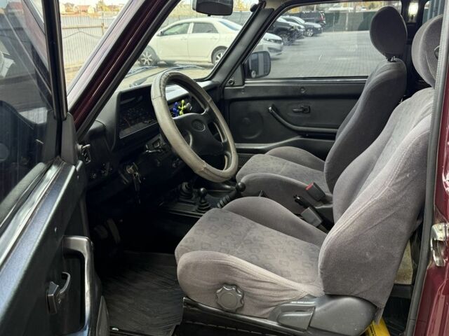 Красный ВАЗ 21214, объемом двигателя 1.7 л и пробегом 60 тыс. км за 4950 $, фото 10 на Automoto.ua