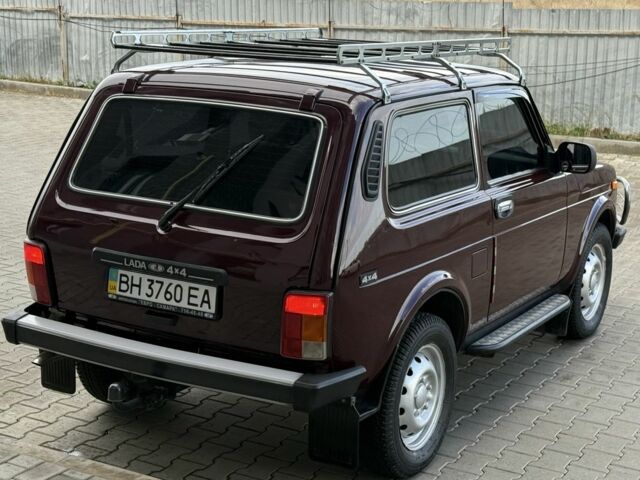 Красный ВАЗ 21214, объемом двигателя 1.7 л и пробегом 60 тыс. км за 4950 $, фото 8 на Automoto.ua