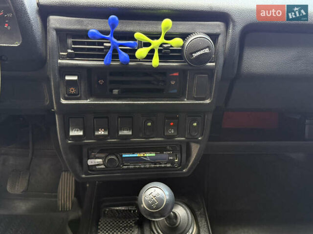 Червоний ВАЗ 21214, об'ємом двигуна 1.7 л та пробігом 60 тис. км за 4950 $, фото 23 на Automoto.ua