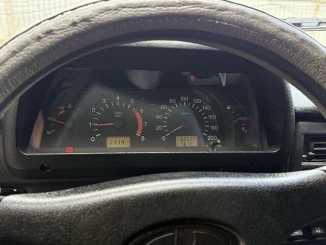 Красный ВАЗ 21214, объемом двигателя 1.7 л и пробегом 60 тыс. км за 4950 $, фото 12 на Automoto.ua