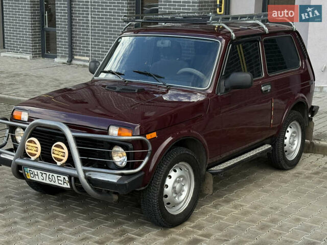 Червоний ВАЗ 21214, об'ємом двигуна 1.7 л та пробігом 60 тис. км за 4950 $, фото 7 на Automoto.ua