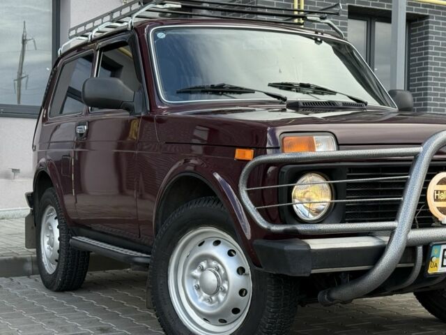 Красный ВАЗ 21214, объемом двигателя 1.7 л и пробегом 60 тыс. км за 4950 $, фото 4 на Automoto.ua