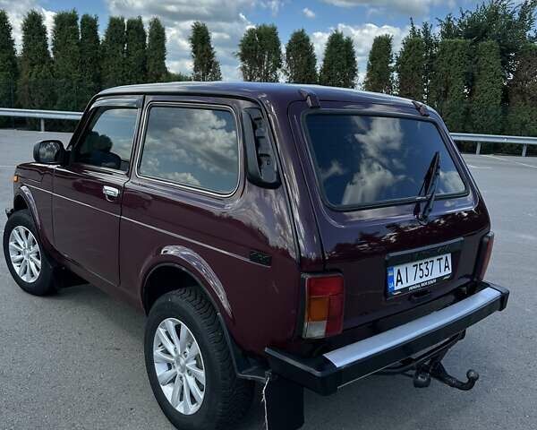 Червоний ВАЗ 21214, об'ємом двигуна 1.69 л та пробігом 213 тис. км за 5500 $, фото 1 на Automoto.ua