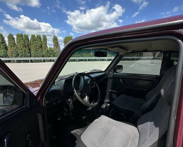 Червоний ВАЗ 21214, об'ємом двигуна 1.69 л та пробігом 213 тис. км за 5500 $, фото 4 на Automoto.ua