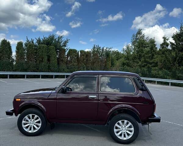 Червоний ВАЗ 21214, об'ємом двигуна 1.69 л та пробігом 213 тис. км за 5500 $, фото 2 на Automoto.ua