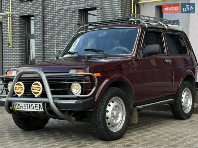 Червоний ВАЗ 21214, об'ємом двигуна 1.7 л та пробігом 60 тис. км за 4950 $, фото 6 на Automoto.ua