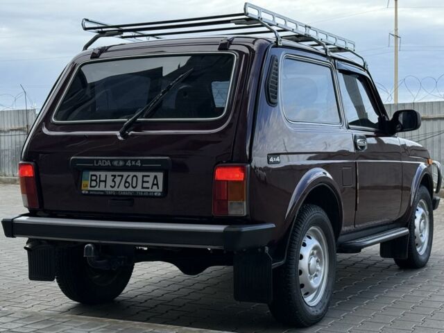 Красный ВАЗ 21214, объемом двигателя 1.7 л и пробегом 60 тыс. км за 4950 $, фото 7 на Automoto.ua