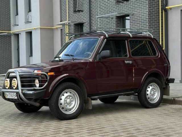 Красный ВАЗ 21214, объемом двигателя 1.7 л и пробегом 60 тыс. км за 4950 $, фото 9 на Automoto.ua