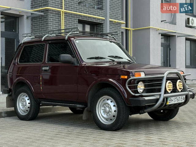 Червоний ВАЗ 21214, об'ємом двигуна 1.7 л та пробігом 60 тис. км за 4950 $, фото 17 на Automoto.ua