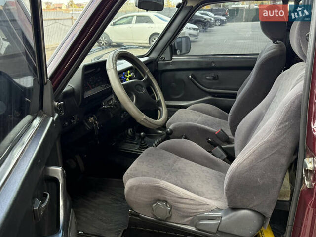 Червоний ВАЗ 21214, об'ємом двигуна 1.7 л та пробігом 60 тис. км за 4950 $, фото 19 на Automoto.ua