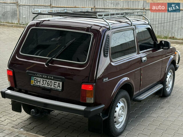 Червоний ВАЗ 21214, об'ємом двигуна 1.7 л та пробігом 60 тис. км за 4950 $, фото 14 на Automoto.ua