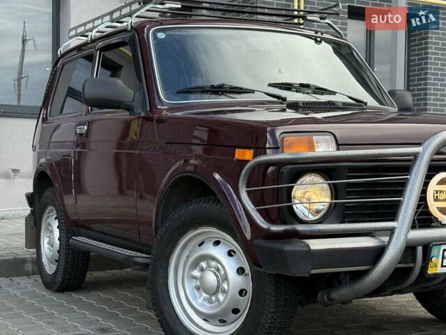 Червоний ВАЗ 21214, об'ємом двигуна 1.7 л та пробігом 60 тис. км за 4950 $, фото 2 на Automoto.ua