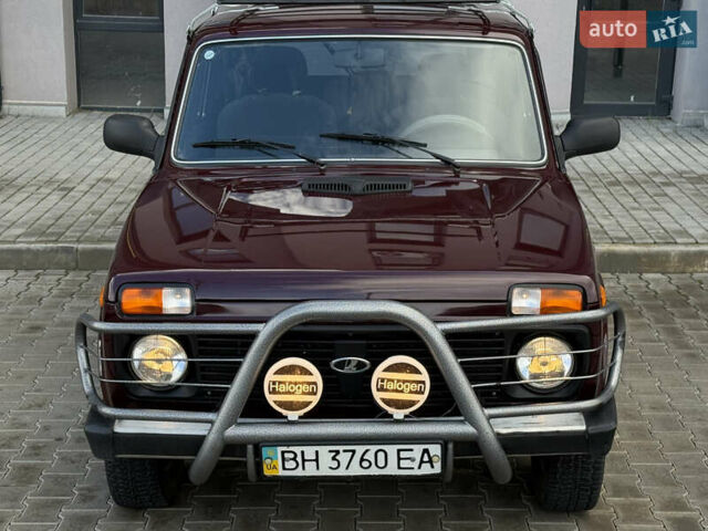 Червоний ВАЗ 21214, об'ємом двигуна 1.7 л та пробігом 60 тис. км за 4950 $, фото 5 на Automoto.ua