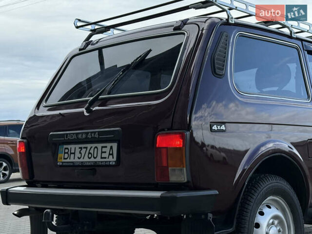 Червоний ВАЗ 21214, об'ємом двигуна 1.7 л та пробігом 60 тис. км за 4950 $, фото 16 на Automoto.ua