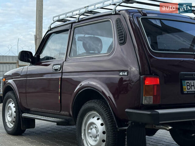 Червоний ВАЗ 21214, об'ємом двигуна 1.7 л та пробігом 60 тис. км за 4950 $, фото 11 на Automoto.ua