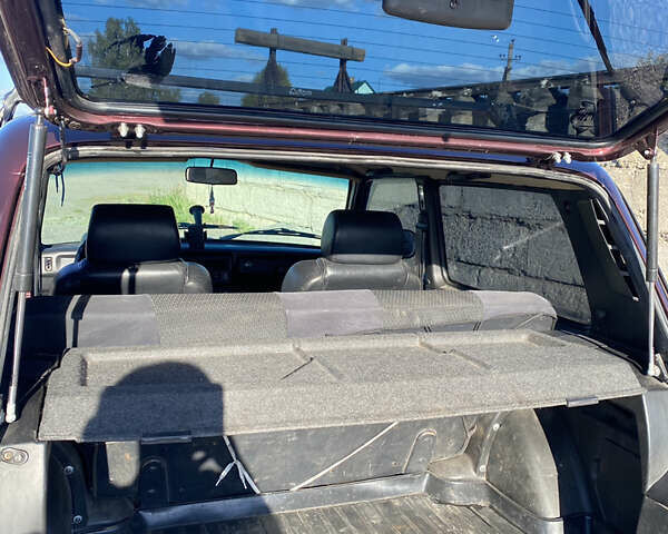 Красный ВАЗ 21214, объемом двигателя 1.69 л и пробегом 71 тыс. км за 5000 $, фото 4 на Automoto.ua