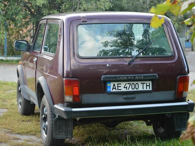 Червоний ВАЗ 21214, об'ємом двигуна 1.7 л та пробігом 175 тис. км за 2500 $, фото 5 на Automoto.ua