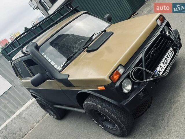 Красный ВАЗ 21214, объемом двигателя 1.7 л и пробегом 210 тыс. км за 3500 $, фото 15 на Automoto.ua