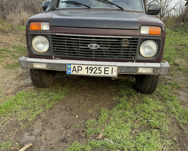 Красный ВАЗ 21214, объемом двигателя 1.7 л и пробегом 123 тыс. км за 4800 $, фото 19 на Automoto.ua