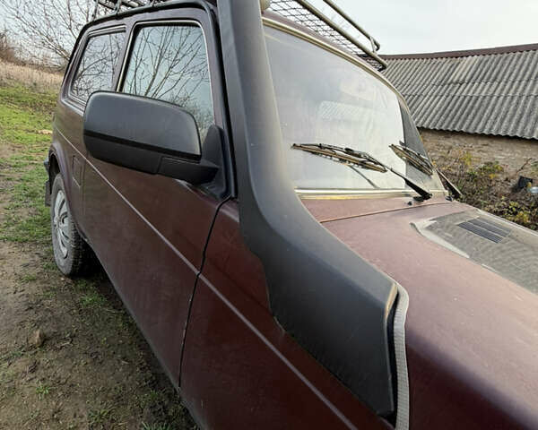 Красный ВАЗ 21214, объемом двигателя 1.7 л и пробегом 123 тыс. км за 4800 $, фото 15 на Automoto.ua