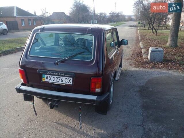 Красный ВАЗ 21214, объемом двигателя 1.7 л и пробегом 65 тыс. км за 5500 $, фото 1 на Automoto.ua