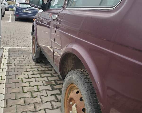 Красный ВАЗ 21214, объемом двигателя 1.7 л и пробегом 20 тыс. км за 4100 $, фото 7 на Automoto.ua