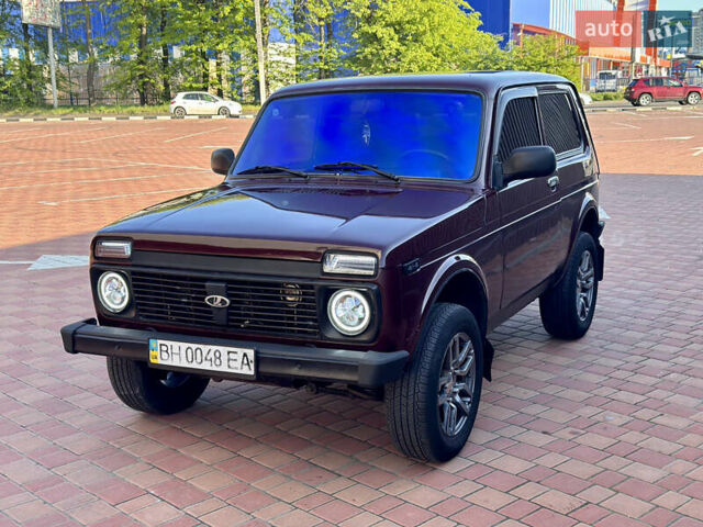 Червоний ВАЗ 21214, об'ємом двигуна 1.7 л та пробігом 160 тис. км за 4200 $, фото 4 на Automoto.ua