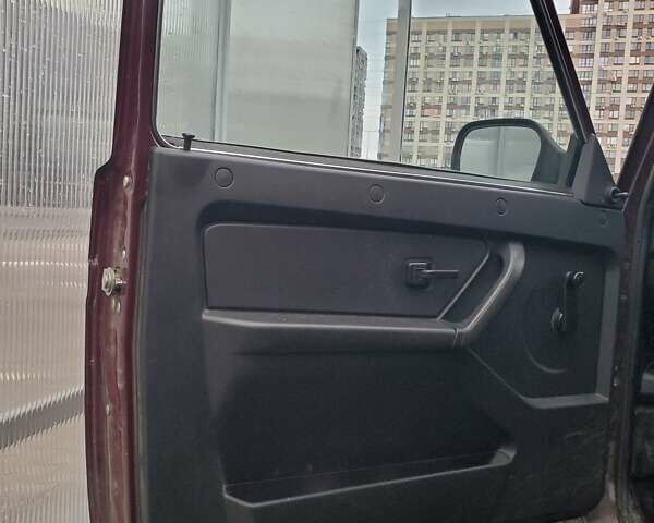 Красный ВАЗ 21214, объемом двигателя 1.7 л и пробегом 20 тыс. км за 4100 $, фото 9 на Automoto.ua