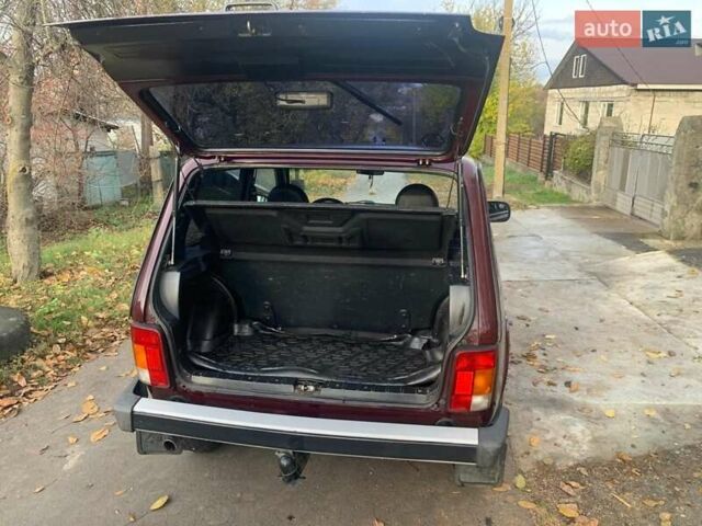 Красный ВАЗ 21214, объемом двигателя 1.69 л и пробегом 142 тыс. км за 5200 $, фото 17 на Automoto.ua